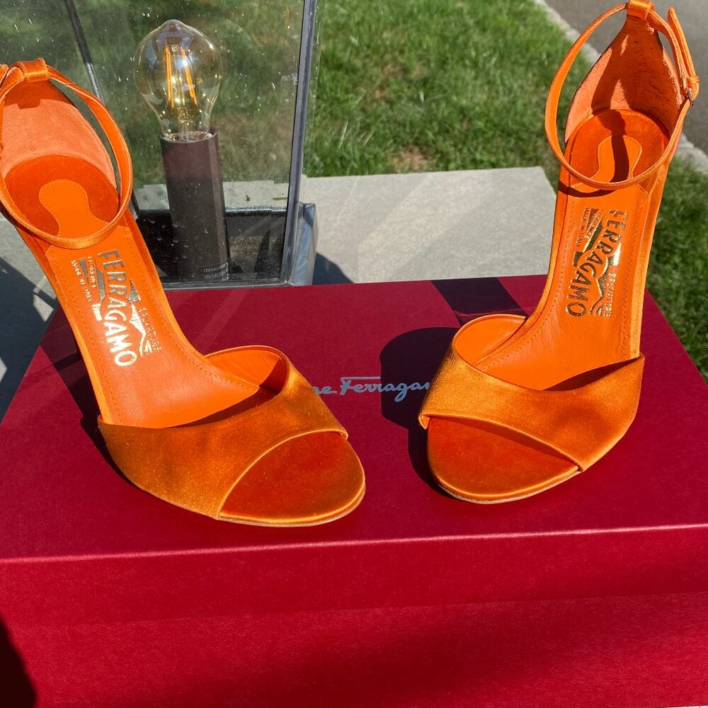 Women's dressy sandals